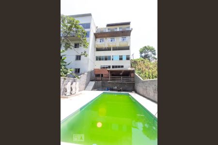 Casa para alugar com 280m², 4 quartos e 3 vagas Casa para alugar com 280m², 4 quartos e 3 vagasÁrea comum - Piscina