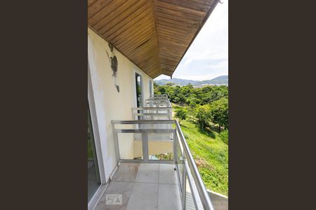 Casa para alugar com 280m², 4 quartos e 3 vagas Casa para alugar com 280m², 4 quartos e 3 vagasVaranda