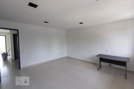 Casa para alugar com 280m², 4 quartos e 3 vagas Casa para alugar com 280m², 4 quartos e 3 vagasQuarto