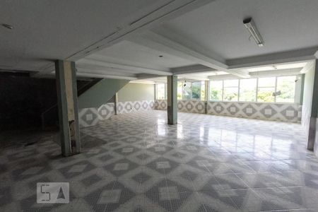 Casa para alugar com 280m², 4 quartos e 3 vagas Casa para alugar com 280m², 4 quartos e 3 vagasSalao de Festa