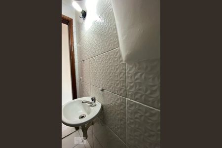 Lavabo de casa à venda com 2 quartos, 67m² em Parque Industrial das Oliveiras, Taboão da Serra