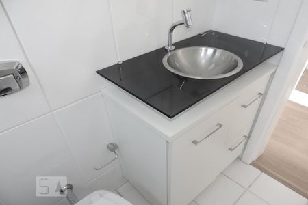 Banheiro - Torneira de apartamento para alugar com 1 quarto, 46m² em Itacorubi, Florianópolis