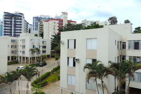Sala - Vista de apartamento para alugar com 1 quarto, 46m² em Itacorubi, Florianópolis