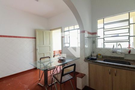 Casa à venda com 409m², 3 quartos e 5 vagasCozinha 