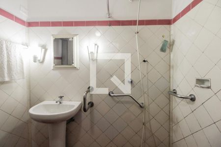 Casa à venda com 409m², 3 quartos e 5 vagasBanheiro 