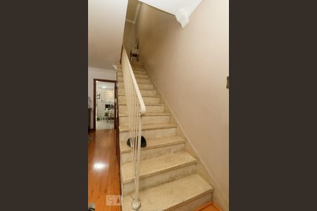 Escada de casa à venda com 3 quartos, 120m² em Sumaré, São Paulo