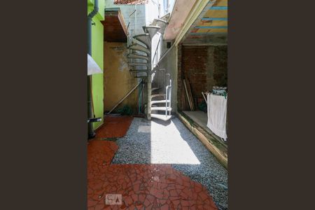 Casa à venda com 120m², 3 quartos e 2 vagas Casa à venda com 120m², 3 quartos e 2 vagasQuintal