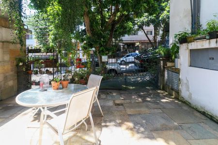 Casa à venda com 120m², 3 quartos e 2 vagas Casa à venda com 120m², 3 quartos e 2 vagasGaragem