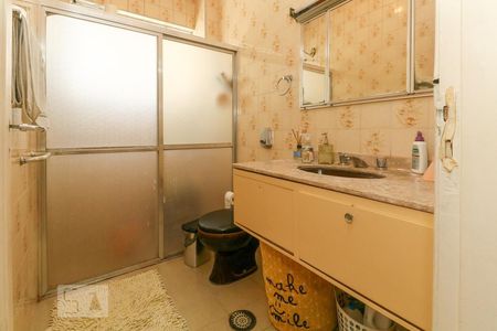 Casa à venda com 120m², 3 quartos e 2 vagas Casa à venda com 120m², 3 quartos e 2 vagasBanheiro