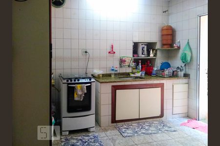 Casa à venda com 120m², 3 quartos e 2 vagas Casa à venda com 120m², 3 quartos e 2 vagasCozinha