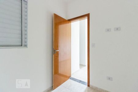 Quarto 2 de apartamento para alugar com 2 quartos, 38m² em Jardim Lajeado, São Paulo