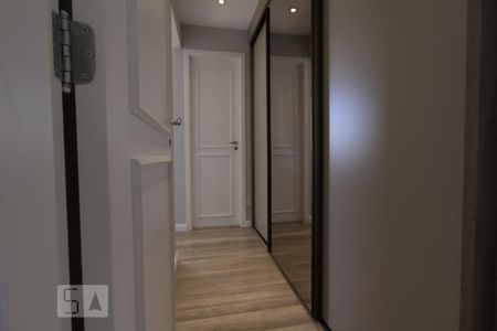 Apartamento para alugar com 95m², 2 quartos e 2 vagasCloset da suíte