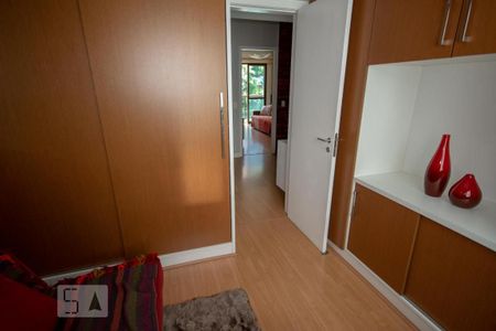 Apartamento à venda com 154m², 4 quartos e 3 vagasquarto 3