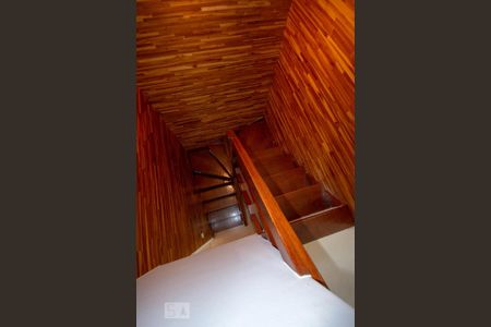 Apartamento à venda com 154m², 4 quartos e 3 vagasEscada