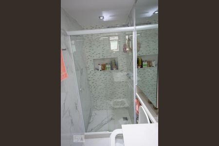 Apartamento à venda com 154m², 4 quartos e 3 vagasBanheiro 2