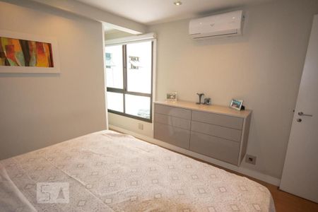 Apartamento à venda com 154m², 4 quartos e 3 vagasQuarto 2