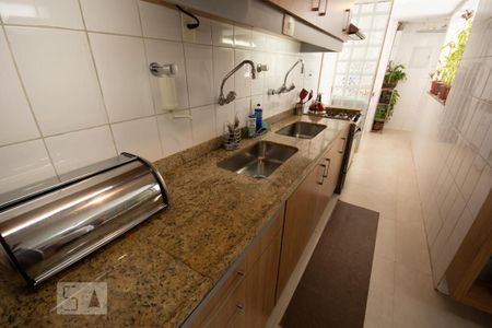 Apartamento à venda com 154m², 4 quartos e 3 vagasCozinha
