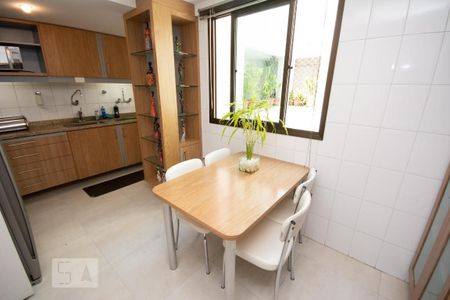 Apartamento à venda com 154m², 4 quartos e 3 vagasCozinha