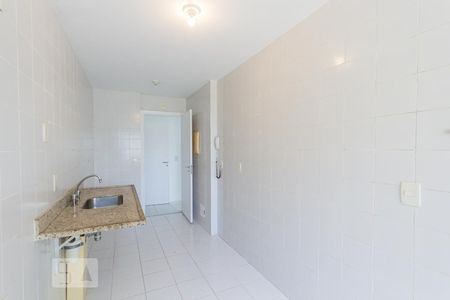 Apartamento à venda com 130m², 3 quartos e 2 vagas Apartamento à venda com 130m², 3 quartos e 2 vagasCozinha e Área de Serviço