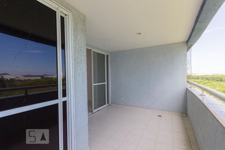 Apartamento à venda com 130m², 3 quartos e 2 vagas Apartamento à venda com 130m², 3 quartos e 2 vagasVaranda