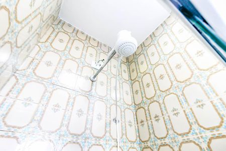 Banheiro de casa de condomínio para alugar com 1 quarto, 25m² em Brooklin, São Paulo