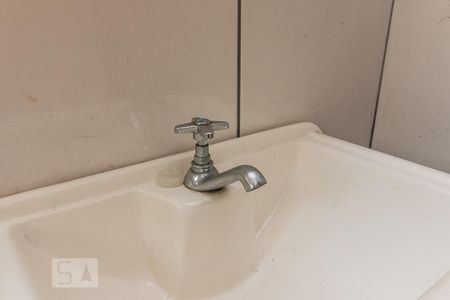 Casa para alugar com 75m², 1 quarto e sem vaga Casa para alugar com 75m², 1 quarto e sem vagaTorneira