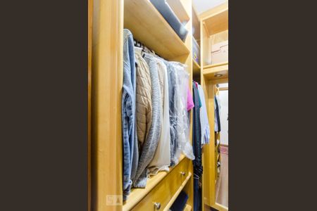 Apartamento à venda com 332m², 3 quartos e 3 vagasCloset da suíte