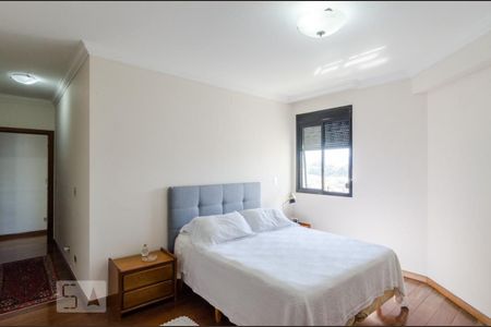 Apartamento à venda com 332m², 3 quartos e 3 vagasQuarto da suíte