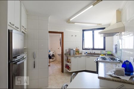 Apartamento à venda com 332m², 3 quartos e 3 vagasCozinha