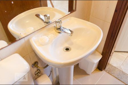 Apartamento à venda com 332m², 3 quartos e 3 vagasBanheiro de serviço