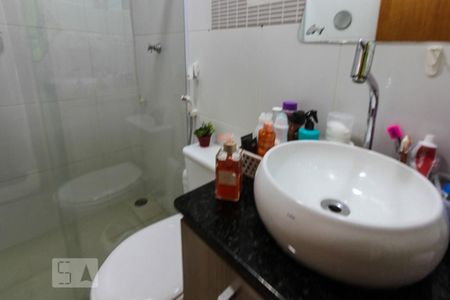 Casa de condomínio à venda com 120m², 3 quartos e 2 vagasDetalhe do Banheiro da Suite