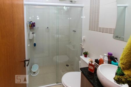 Casa de condomínio à venda com 120m², 3 quartos e 2 vagasDetalhe do Banheiro da Suite