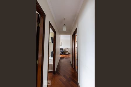 Corredor de apartamento à venda com 2 quartos, 57m² em Vila Azevedo, São Paulo
