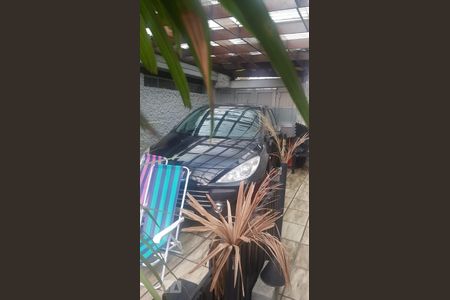 Casa à venda com 192m², 4 quartos e 2 vagas Casa à venda com 192m², 4 quartos e 2 vagasGaragem