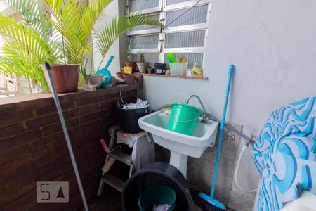 Casa à venda com 192m², 4 quartos e 2 vagas Casa à venda com 192m², 4 quartos e 2 vagasÁrea de Serviço