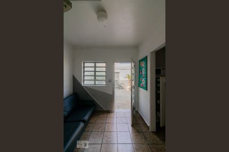 Casa à venda com 192m², 4 quartos e 2 vagas Casa à venda com 192m², 4 quartos e 2 vagasEdícula