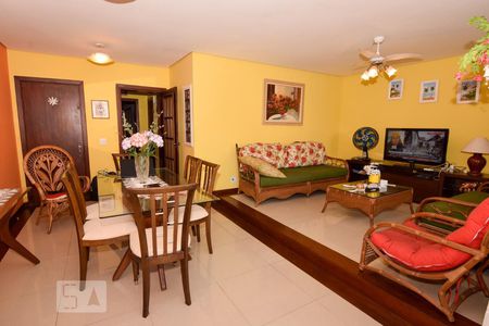 Sala de apartamento para alugar com 3 quartos, 170m² em Barra Funda, Guarujá