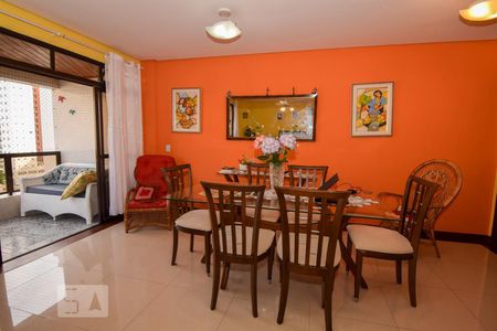 Sala de apartamento para alugar com 3 quartos, 170m² em Barra Funda, Guarujá