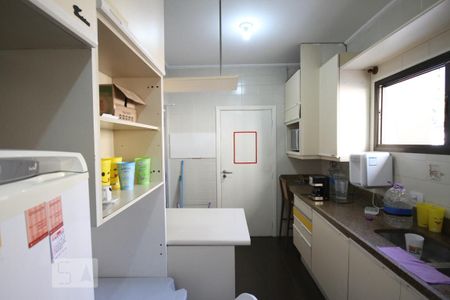 Casa à venda com 250m², 3 quartos e 2 vagasCozinha
