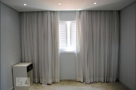 Casa à venda com 252m², 4 quartos e 5 vagasQuarto Suíte