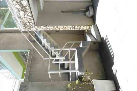 Casa à venda com 252m², 4 quartos e 5 vagasEscada