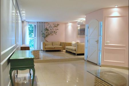 Sala de casa à venda com 4 quartos, 252m² em Sítio da Figueira, São Paulo