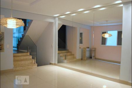 Casa à venda com 252m², 4 quartos e 5 vagasSala 1
