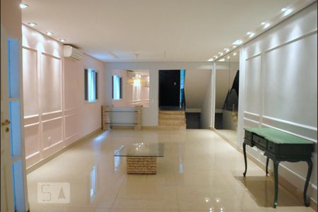 Sala de casa à venda com 4 quartos, 252m² em Sítio da Figueira, São Paulo