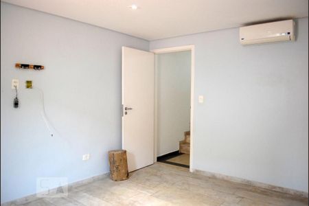 Casa à venda com 252m², 4 quartos e 5 vagasQuarto Suíte