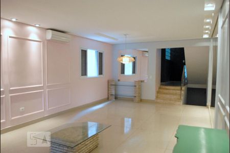 Sala de casa à venda com 4 quartos, 252m² em Sítio da Figueira, São Paulo