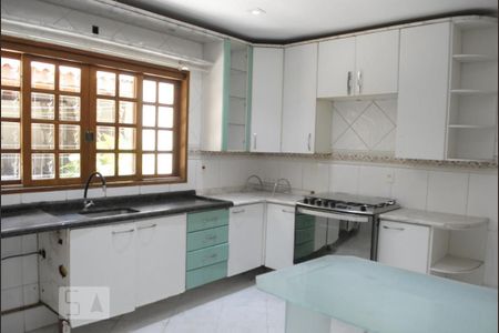 Casa à venda com 252m², 4 quartos e 5 vagasCozinha