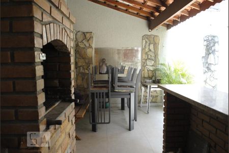 Casa à venda com 252m², 4 quartos e 5 vagasÁrea Gourmet