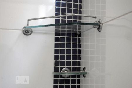 Casa à venda com 252m², 4 quartos e 5 vagasDetalhe banheiro