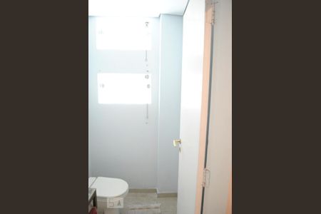 Casa à venda com 252m², 4 quartos e 5 vagasLavabo